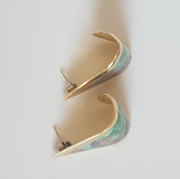 Curved Colour Swirl Earrings - Picture 7 of 8